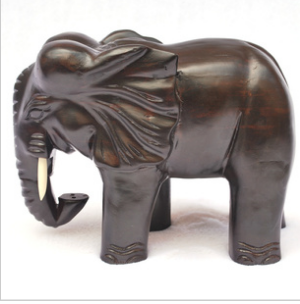 匠心獨運 花梨茶盤與根雕茶具套裝的工藝美學